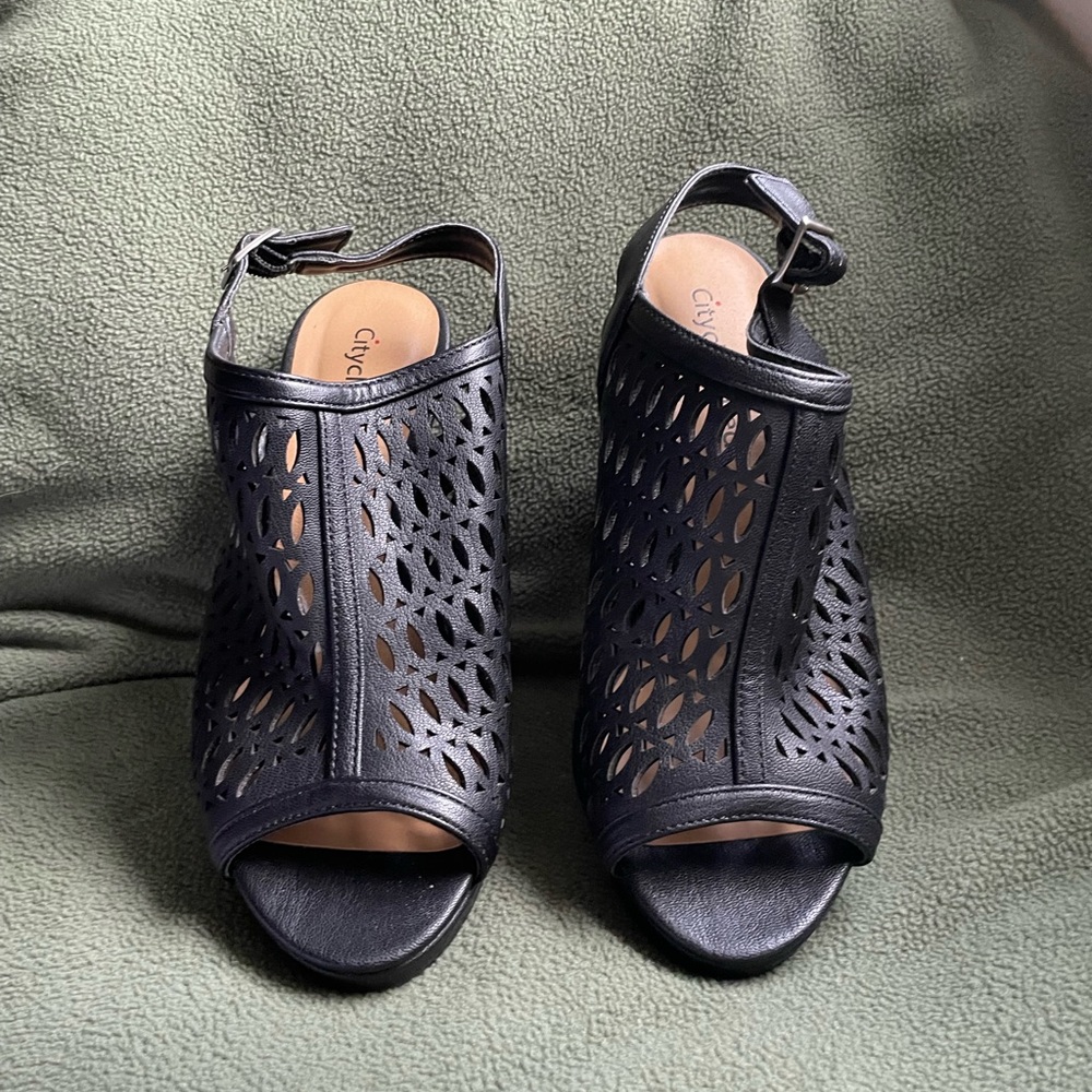 City Classified heels